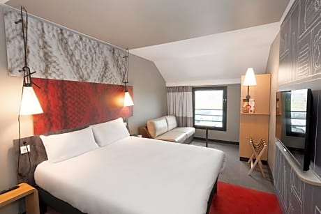 Family Room with One Double Bed and Sofa Bed