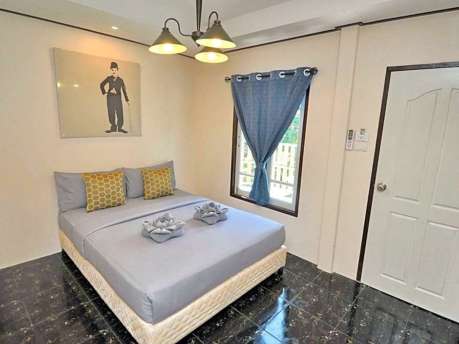 Sidewalk Boutique Hotel