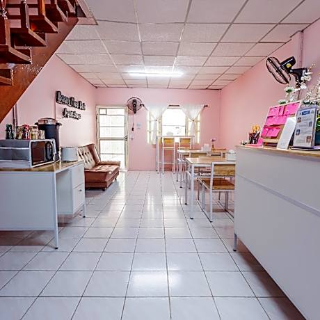 Baan Mee Suk Ayutthaya
