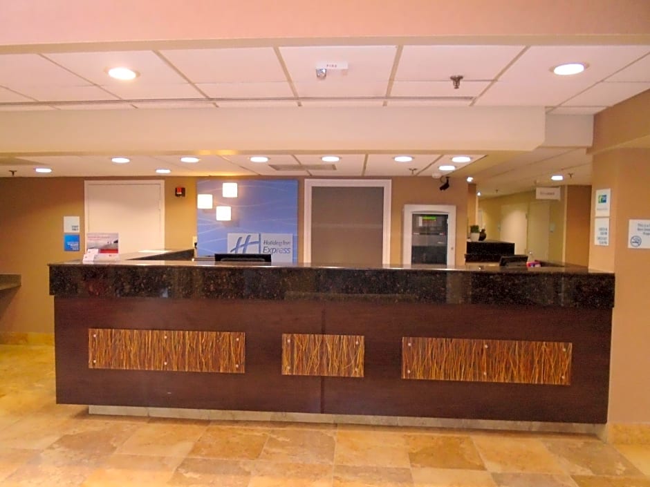 Holiday Inn Express Hotel & Suites Midlothian Turnpike