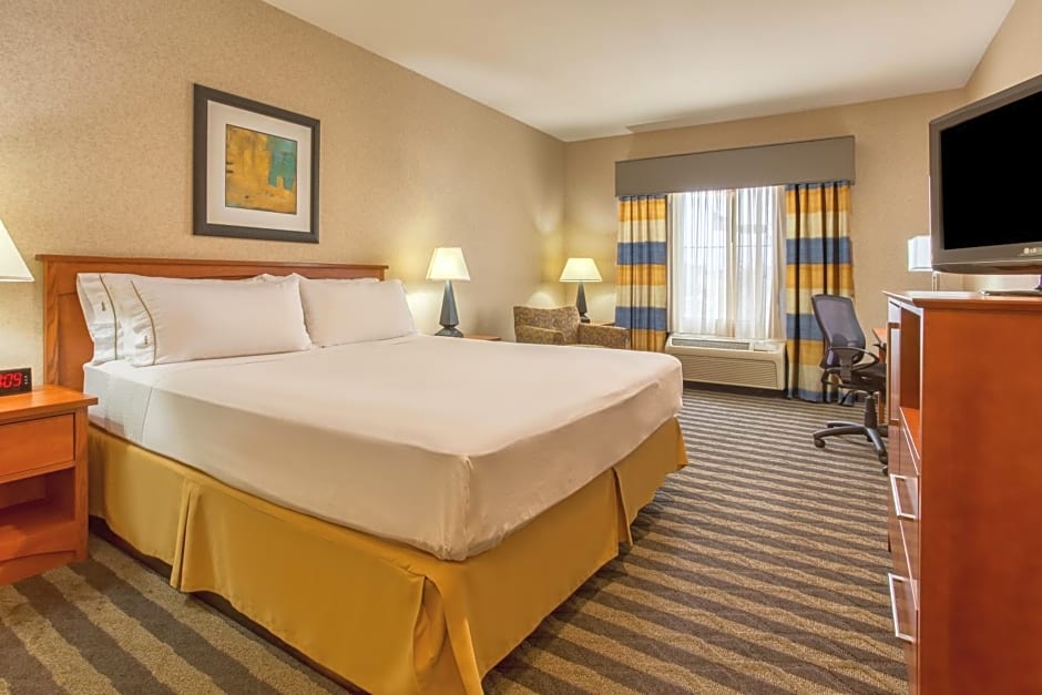 Holiday Inn Express Hotel & Suites Manteca