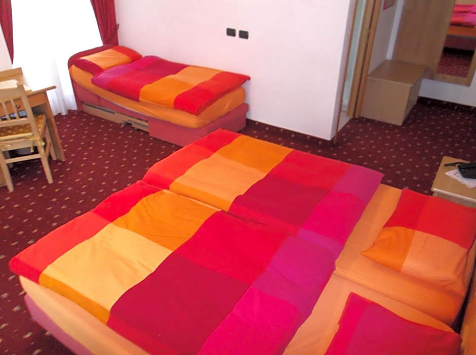 Hotel Tyrolia