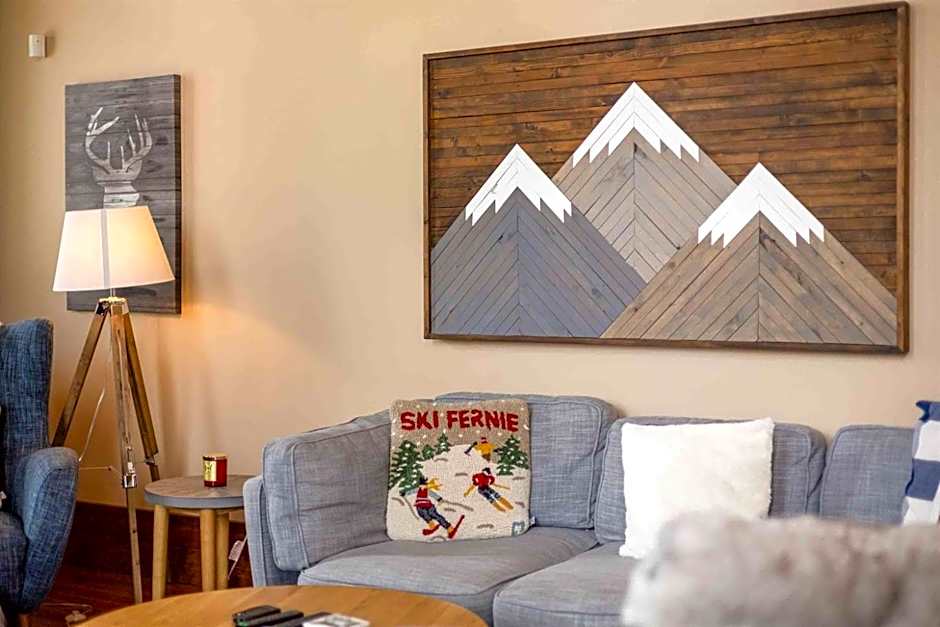 Luxurious 901 Condos by Fernie Central Reservations