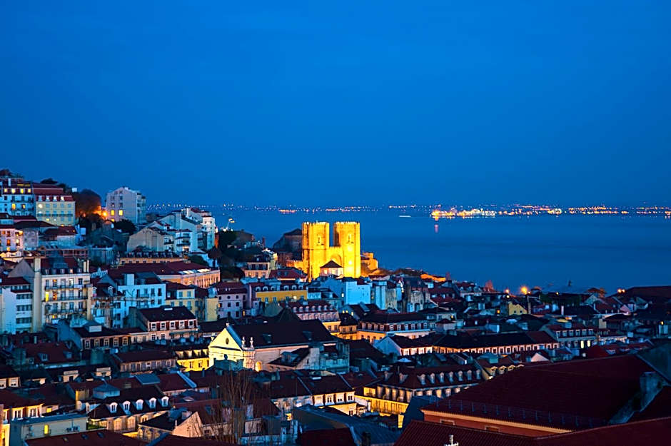 Lisboa Carmo Hotel