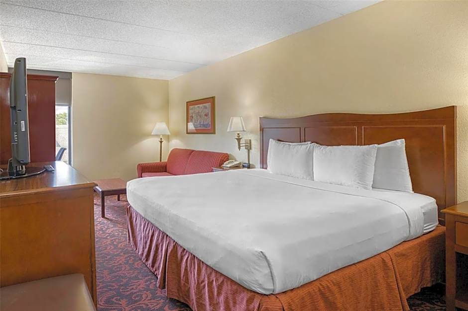 SureStay Plus Hotel by Best Western Chicago Lombard