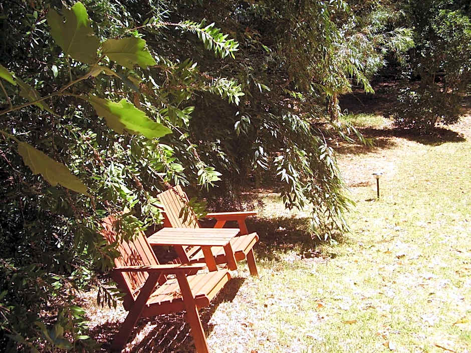 Black Cockatoo Lodge