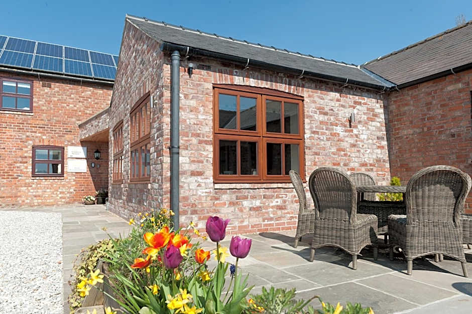 Wold Escapes, Highfield Farm