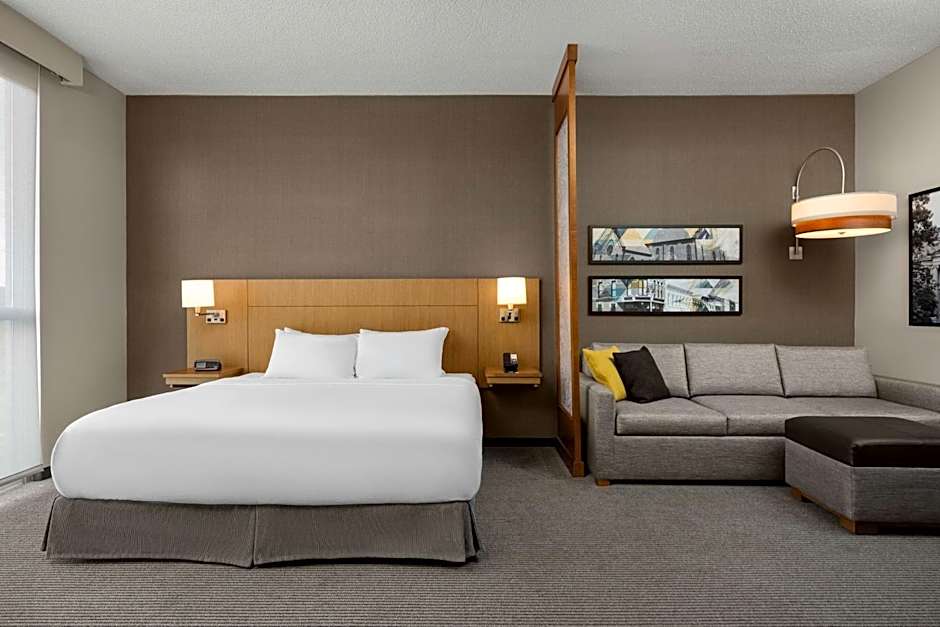 Hyatt Place Iowa City Downtown University