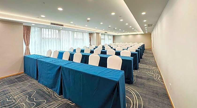 Holiday Inn Express Qingdao City Center By IHG