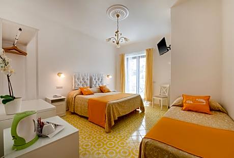 Triple Room with Sea View