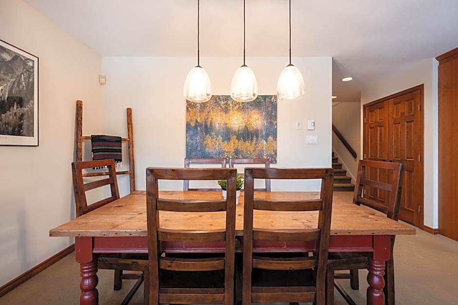 Blackcomb Greens by Outpost Whistler