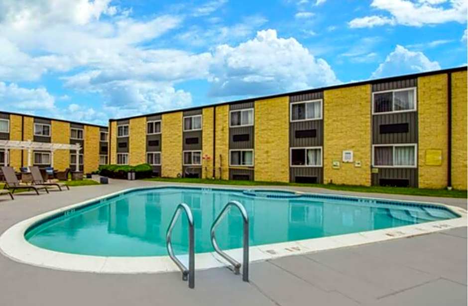 SureStay Plus Hotel by Best Western McGuire AFB Jackson