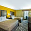La Quinta Inn & Suites by Wyndham Floresville
