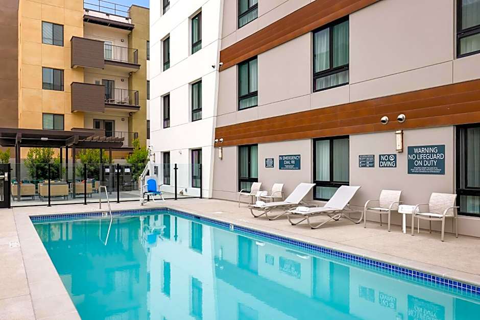 Holiday Inn Hotel And Suites Monterey Park Los Angeles By IHG