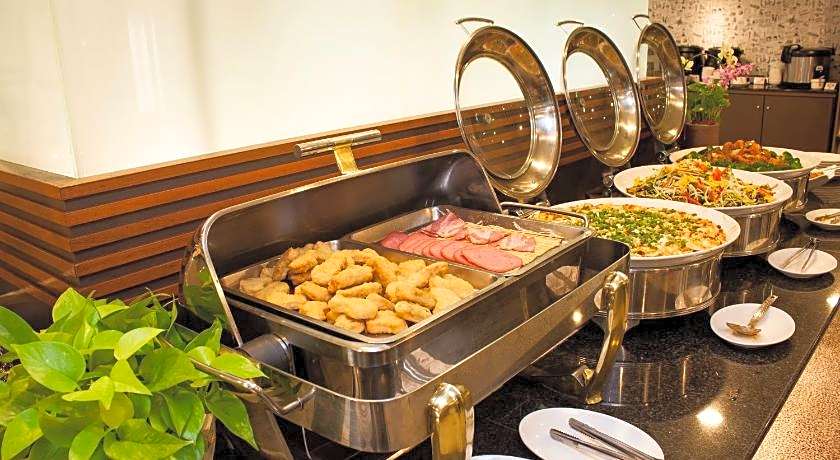 Cambridge Tainan Hotel