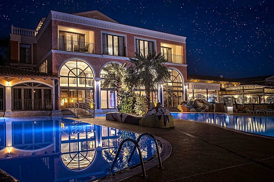 Villa Plaza Boutique Hotel & Spa