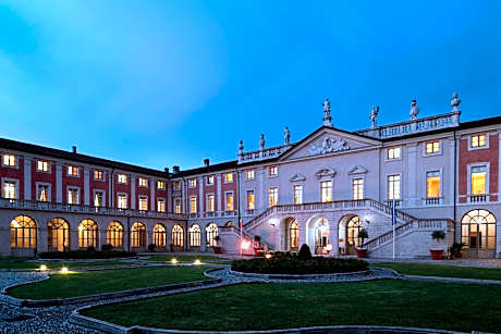 Villa Fenaroli Palace Hotel