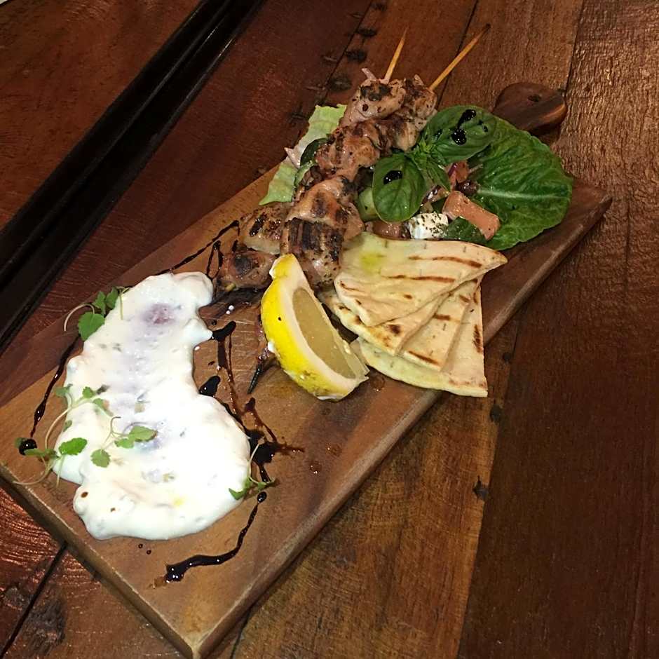 Royal Albert Apartments Hotel