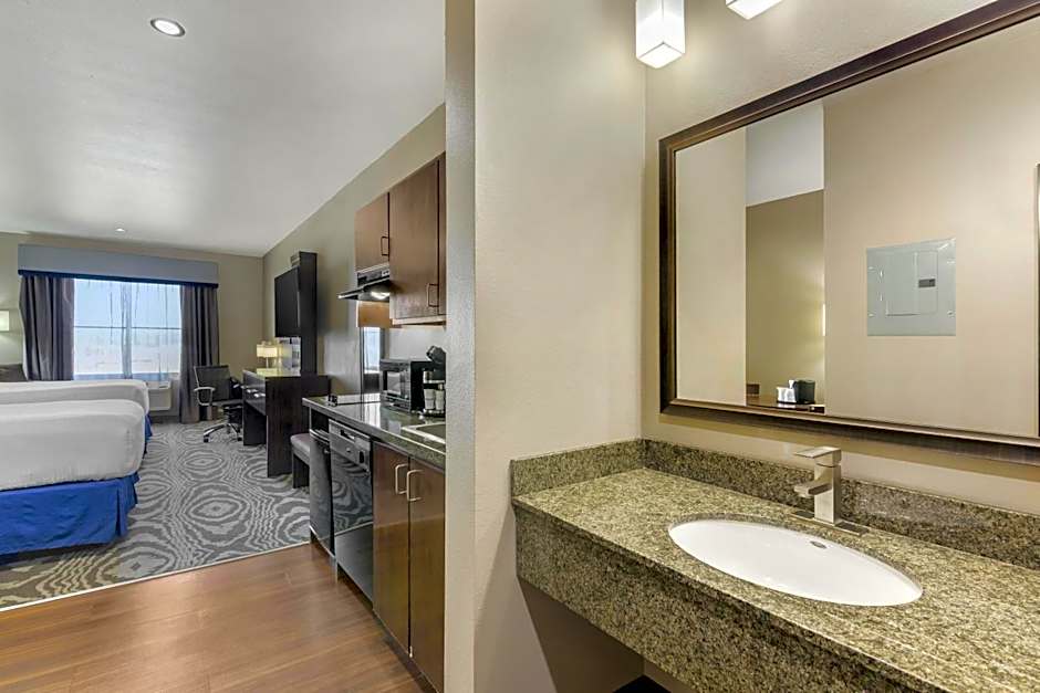 Best Western Plus Williston Hotel & Suites