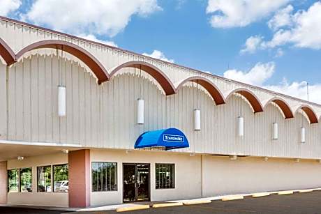 Travelodge by Wyndham Shreveport LA