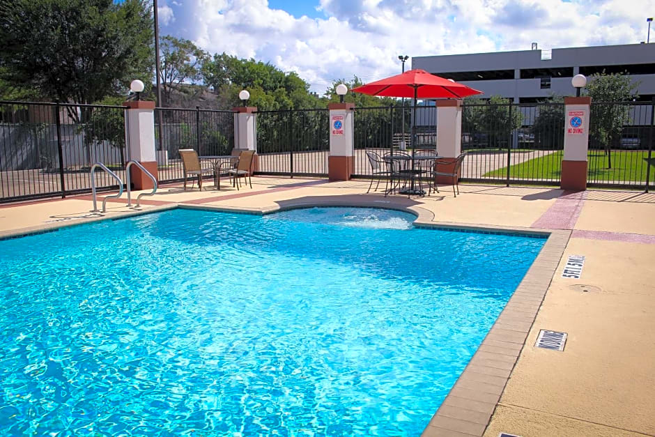 Candlewood Suites Beltway 8/Westheimer By IHG