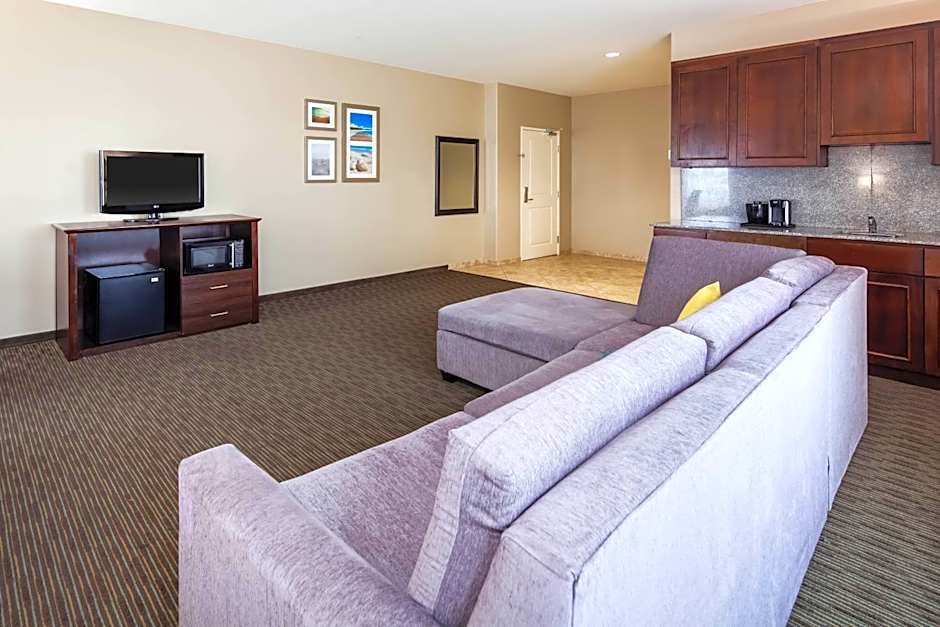 La Quinta Inn & Suites by Wyndham Inglewood