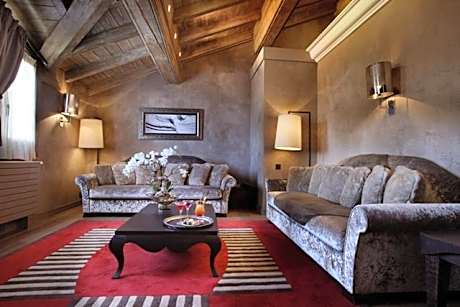 Large Two-Bedroom Apartment