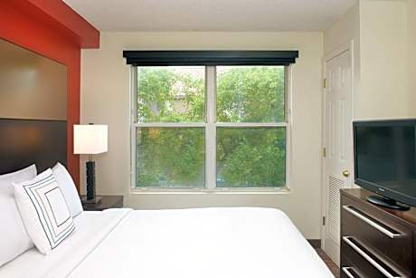 One-Bedroom Queen Suite with Sofa Bed