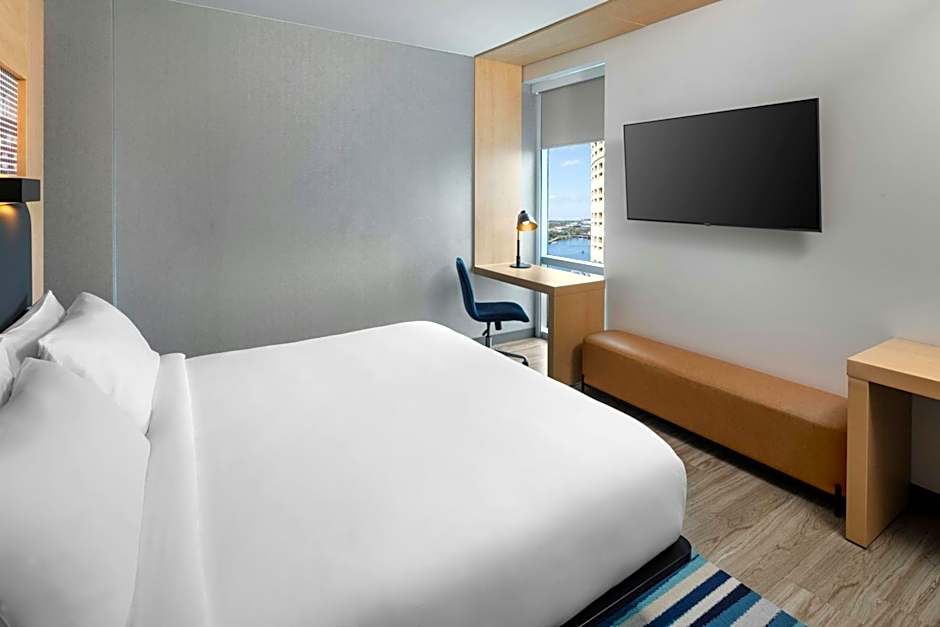 Aloft Tampa Downtown
