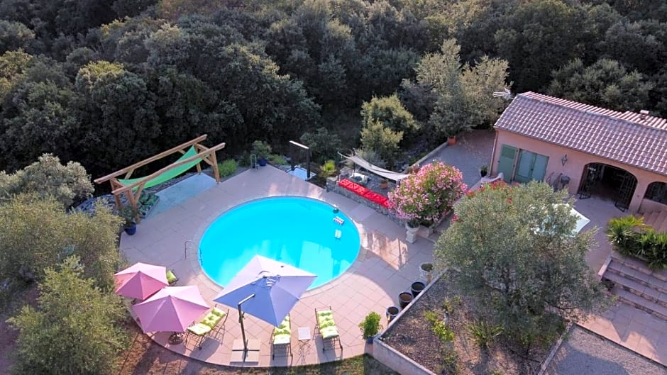 Le Petit Coin de Paradis