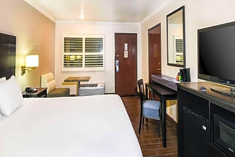 King Room - Disability Access/Non-Smoking