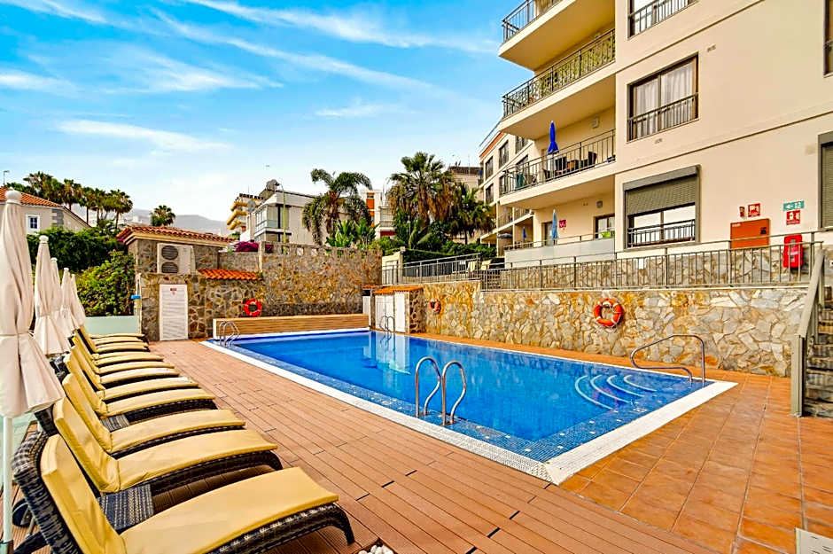 Elisium Resort & Apartamentos