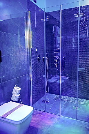 Junior Suite Deluxe Two Beds