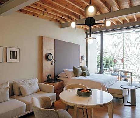 Queen Suite