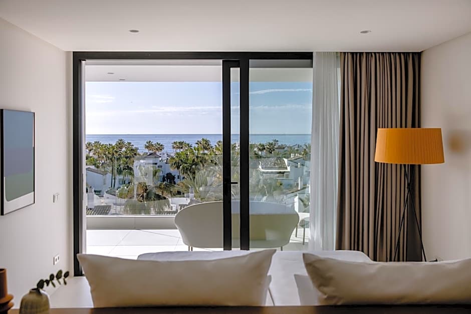THE FLAG HOTEL Marbella, Estepona Adult Recommended
