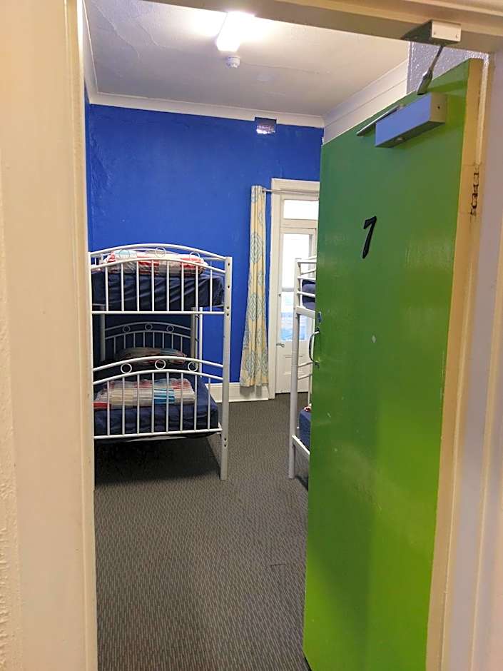 Adelaide Travellers Inn Backpackers Hostel