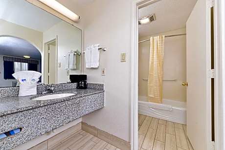 Two Queen Beds Suite