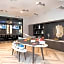 H Hotel Los Angeles, Curio Collection by Hilton