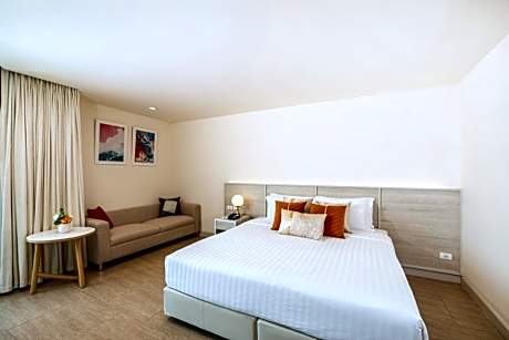 Triple Room with City View