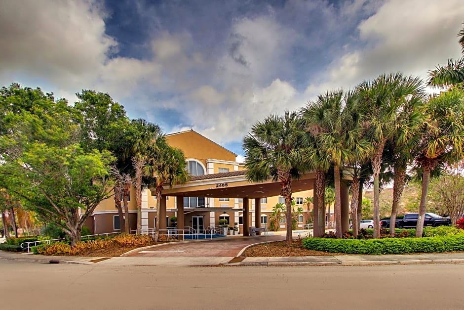 Holiday Inn Express West Palm Beach Metrocentre By IHG