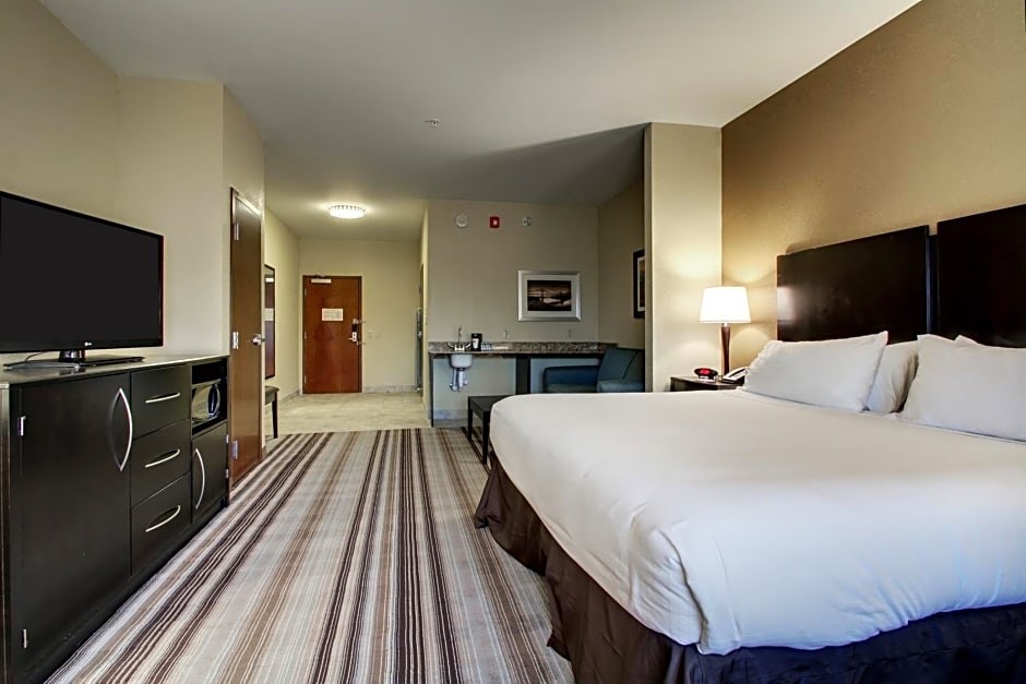 Holiday Inn Express and Suites Natchez South