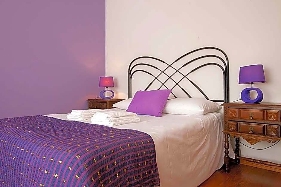 Ericeira Chill Hill Hostel & Private Rooms