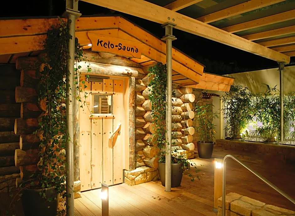 COURT Hotel
