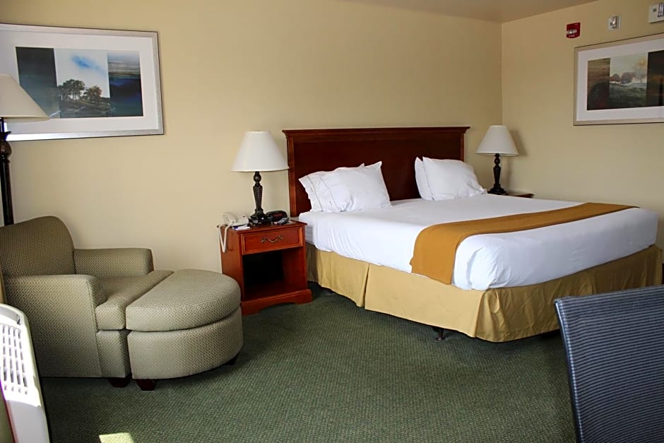 Holiday Inn Express Tehachapi, an IHG Hotel