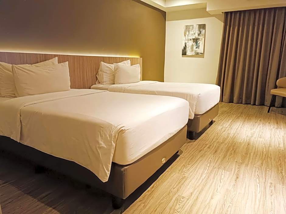 Rogers Hotel Manado