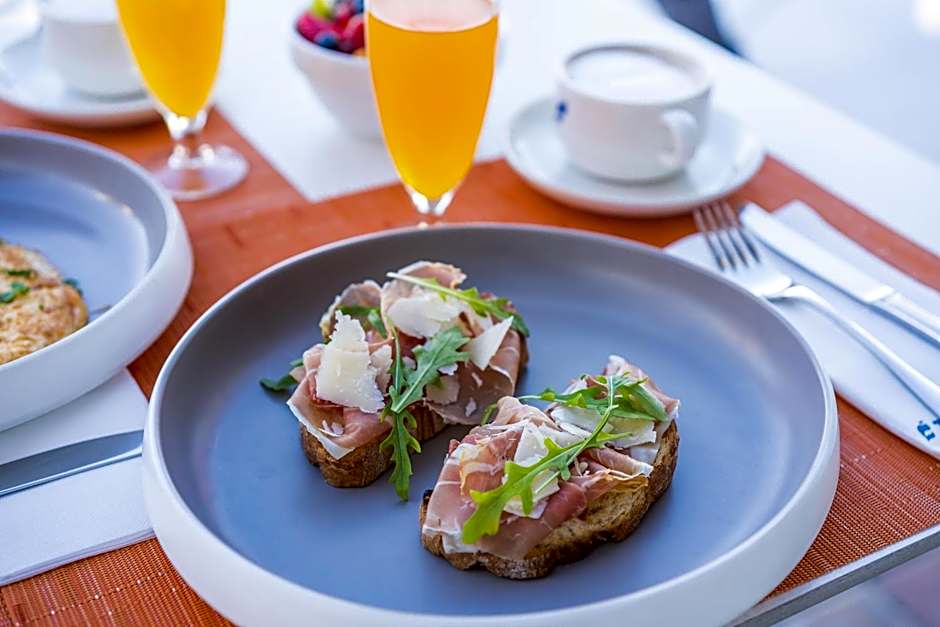 THB El Cid - Adults Only