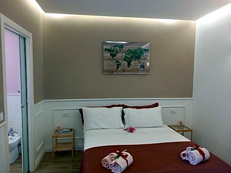 Queen Room with Pool View