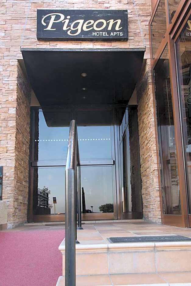 Pigeon Beach Hotel Apartments