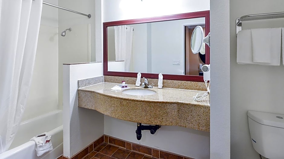 Hollywood Inn Express South