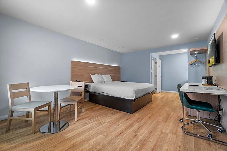 Travelodge by Wyndham Fairplex Pomona